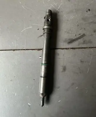 Audi A6 S6 C5 4B Fuel injector 059130201e