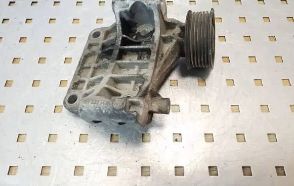 Audi A4 S4 B7 8E 8H Generator/alternator bracket 059903143K