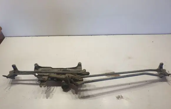 Mitsubishi Pajero Sport I Front wiper linkage and motor