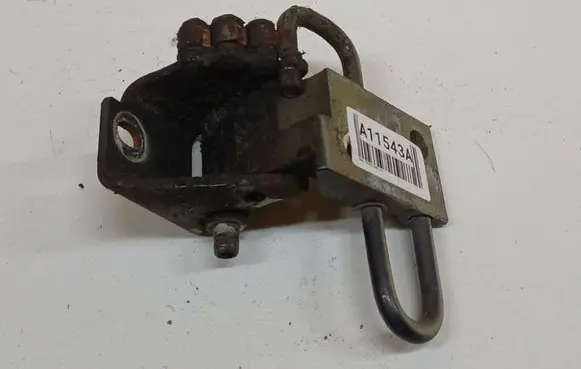 Seat Toledo III (5P) Front door upper hinge 6Q0831412