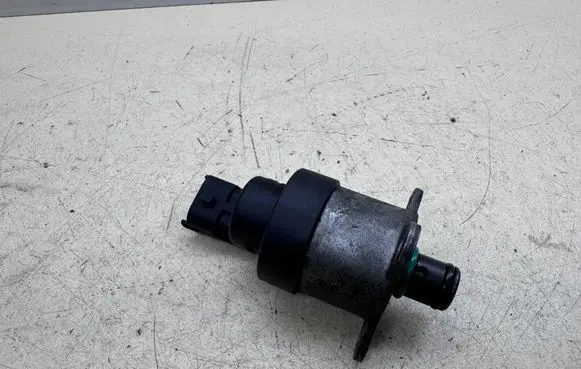 Volvo V70 Fuel pressure sensor 0928400548