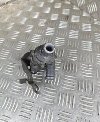 Volkswagen PASSAT B8 Electric auxiliary coolant/water pump 5Q0121599Q