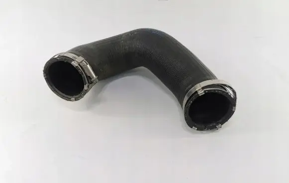 Audi Q7 4L Intercooler hose/pipe 7L6145972E