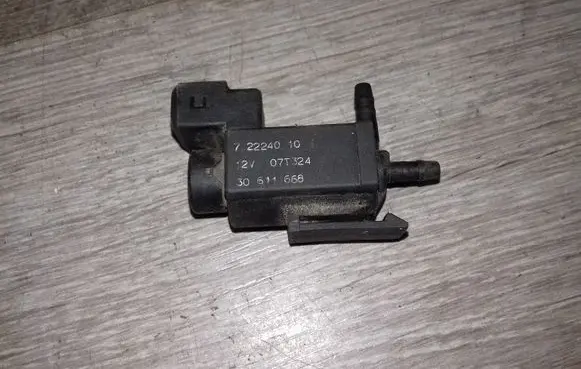 Volvo XC70 Vacuum valve 72224010 30611668