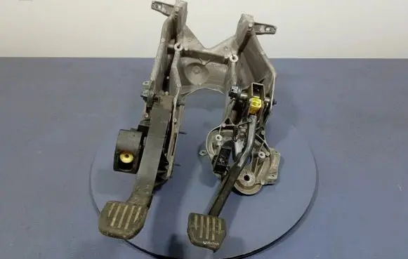 Volvo XC60 Accelerator throttle pedal 31423973