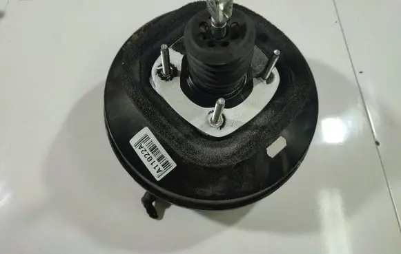 Peugeot 207 Brake booster 968233848008