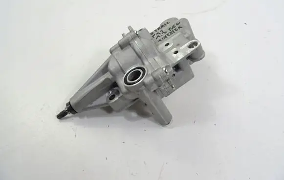 Nissan X-Trail T32 Oil pump 