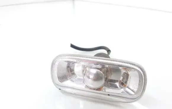 Audi A6 S6 C6 4F Front fender indicator light 8E0949127