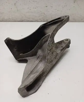 Volkswagen Transporter - Caravelle T6 Engine mounting bracket 7E0199343B