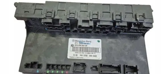 Mercedes-Benz E W211 SAM control unit 2115451901