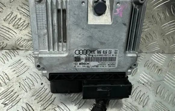 Audi A1 Engine control unit/module 03C906016CG CAX