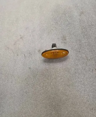 Nissan Navara D22 Front fender indicator light 