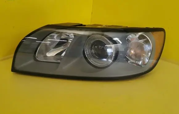Volvo S40 Headlight/headlamp 30698885