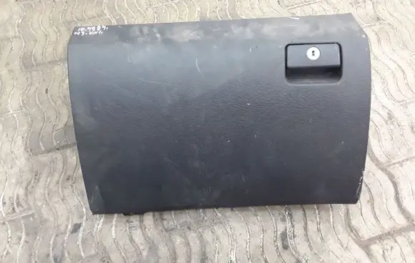 Toyota Avensis T270 Glove box set 5555005100