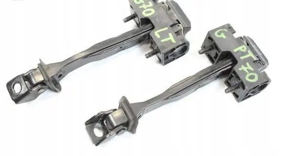 BMW 7 G70 Front door check strap stopper 9450854