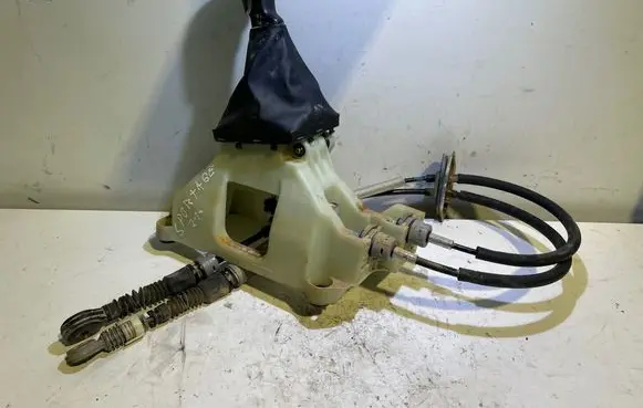 KIA Sportage Gear shifter/selector 43700F1015W