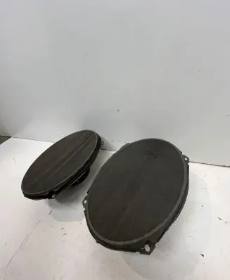 Chrysler Town & Country V Front door speaker 05081669AC