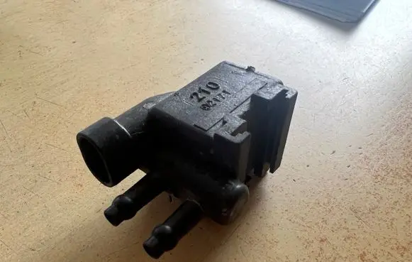 Chevrolet Tacuma Vacuum valve 