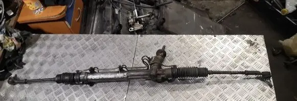 Ford Mondeo Mk III Steering rack 1s7c3200ae