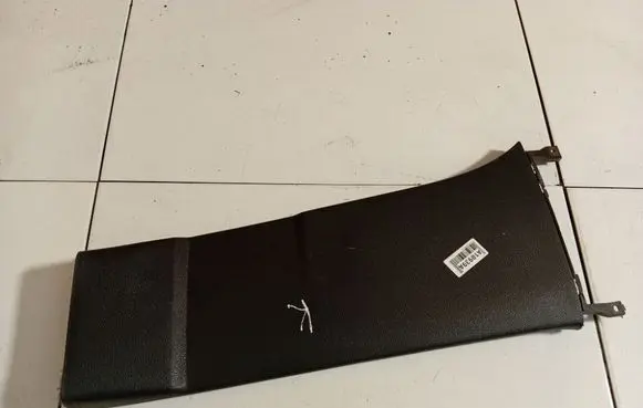 Volkswagen Polo IV 9N3 (B) pillar trim (top) 6q4867297B