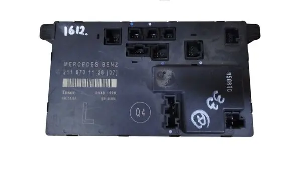 Mercedes-Benz E W211 Door control unit/module 2118701126