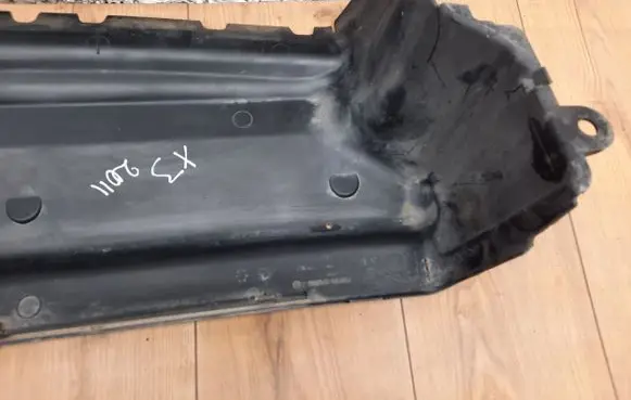 Jaguar XJ X351 Radiator trim AW938A095AD