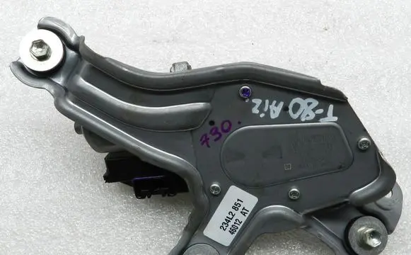 Toyota Avensis T270 Rear window wiper motor 8513005060