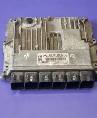 Audi Q7 4M Engine control unit/module 059907309AC 0281036018
