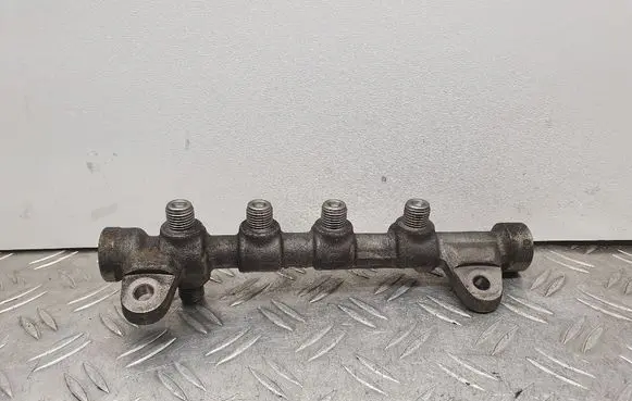 Opel Insignia A Fuel main line pipe 55576177 0445214221