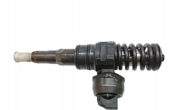 Volkswagen PASSAT B5.5 Fuel injector 038130073AJ
