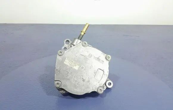Toyota Corolla E10 Vacuum pump F009A10018