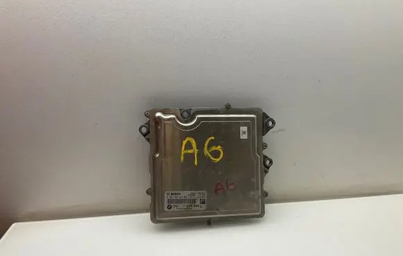 BMW 3 E90 E91 Engine control unit/module 7629609 0261S07334 030266755