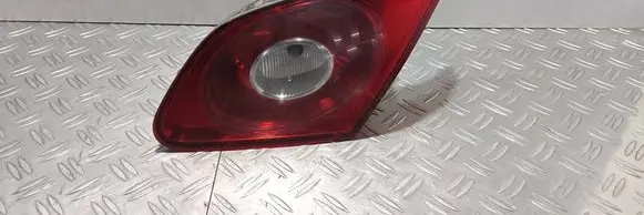 Tailgate rear/tail lights
