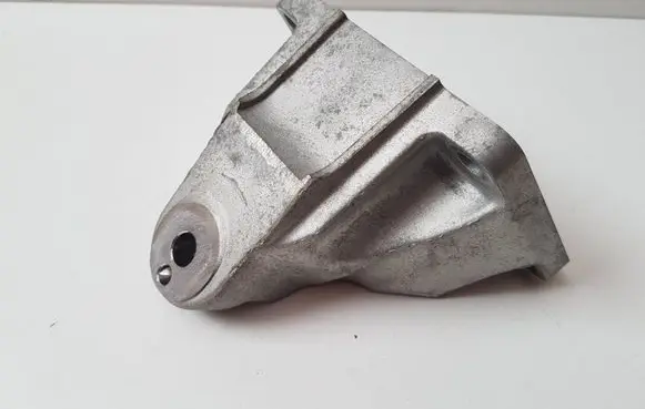 Lexus GS 250 350 300H 450H Engine mounting bracket 12311-31040