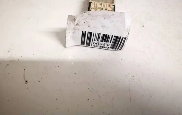 Ford Maverick Windscreen/window heater switch