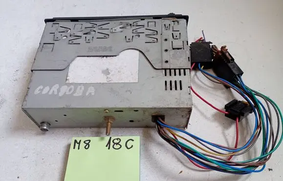 Seat Cordoba (6K) Radio/CD/DVD/GPS head unit 1212123