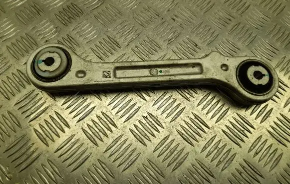 Maserati Ghibli Rear control arm 067003201