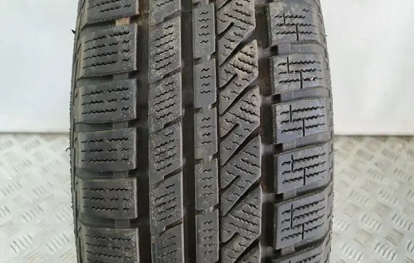 Skoda Rapid (NH) R15 winter tire BLIZZAKLM30 17565R15