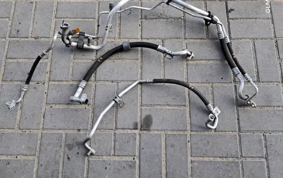 Peugeot 308 Air conditioning (A/C) pipe/hose 9807256280 9675102080 9675635380