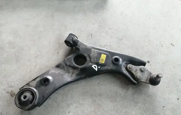 Hyundai Santa Fe Front lower control arm/wishbone 54501S1050