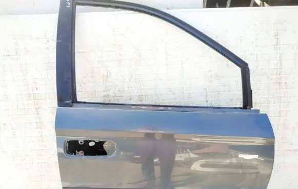 Chrysler Voyager Front door melynos