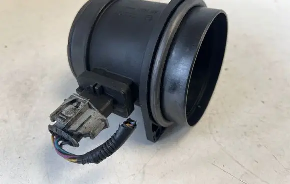 Jaguar XE Mass air flow meter G4D312B579AA