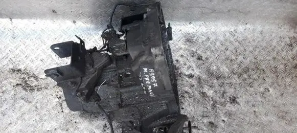 Manual 5 speed gearbox