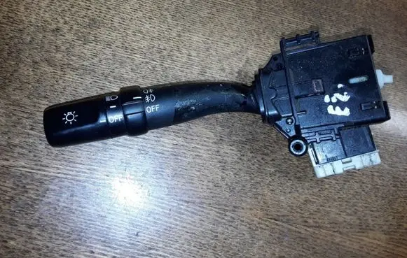 Toyota Avensis T250 Indicator stalk 8414005110