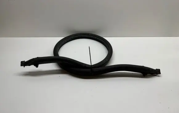 Dodge Durango III Engine compartment rubber