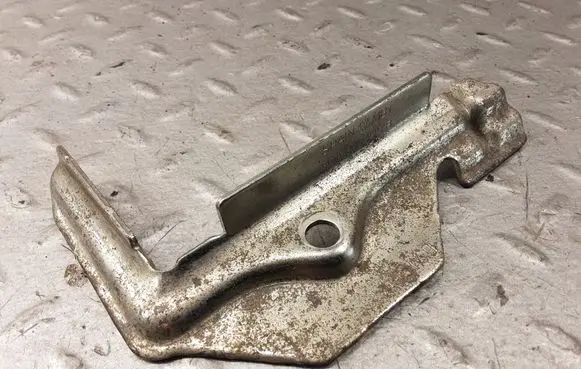 Battery bracket
