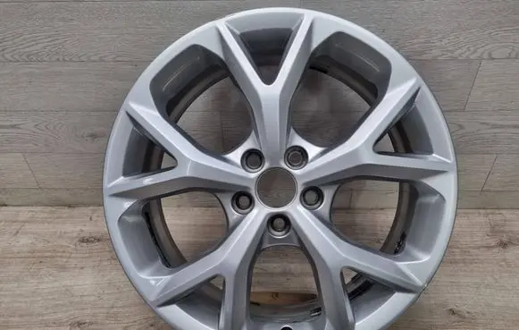 Seat Arona R17 alloy rim 6F9601025H