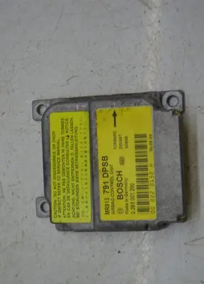 Mitsubishi Carisma Airbag control unit/module 0285001290