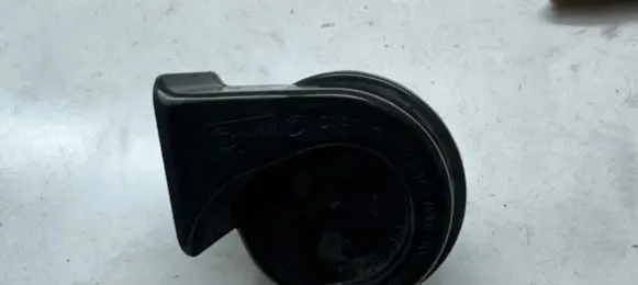 BMW 1 F20 F21 Horn signal 0080402013 200717L7A 6033FB2372