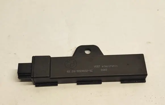 BMW 2 F22 F23 Keyless system antenna 9220832 922083202